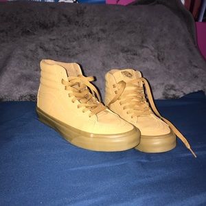 Tan high top Vans women’s size 6 nwot